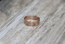 Load image into Gallery viewer, Rose Gold Ring With Design
