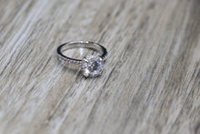 Load image into Gallery viewer, Silver Womens Ring
