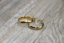 Load image into Gallery viewer, Hoop Earrings
